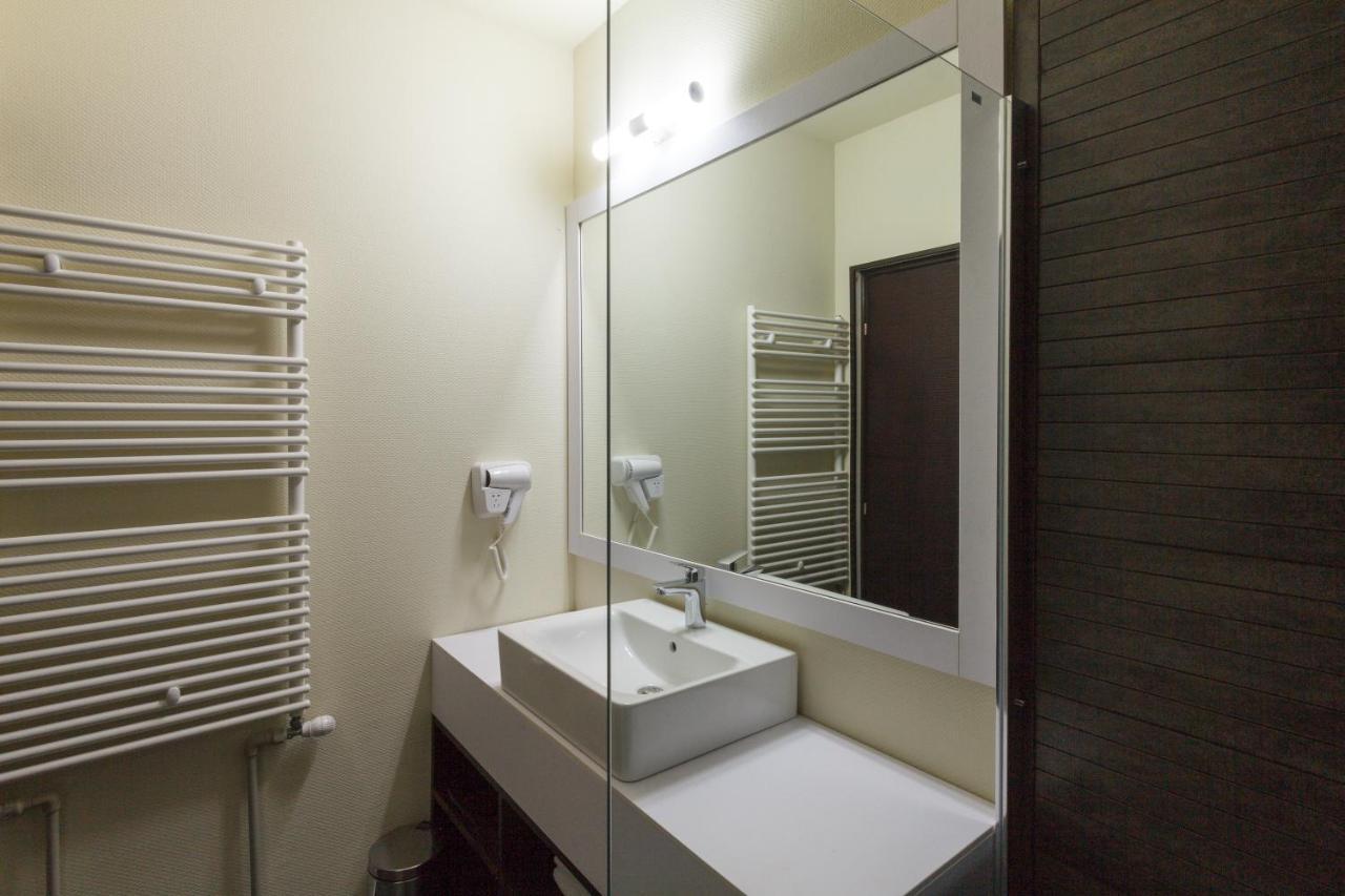 Ymy Hotels ทาร์กู จิอู ภายนอก รูปภาพ