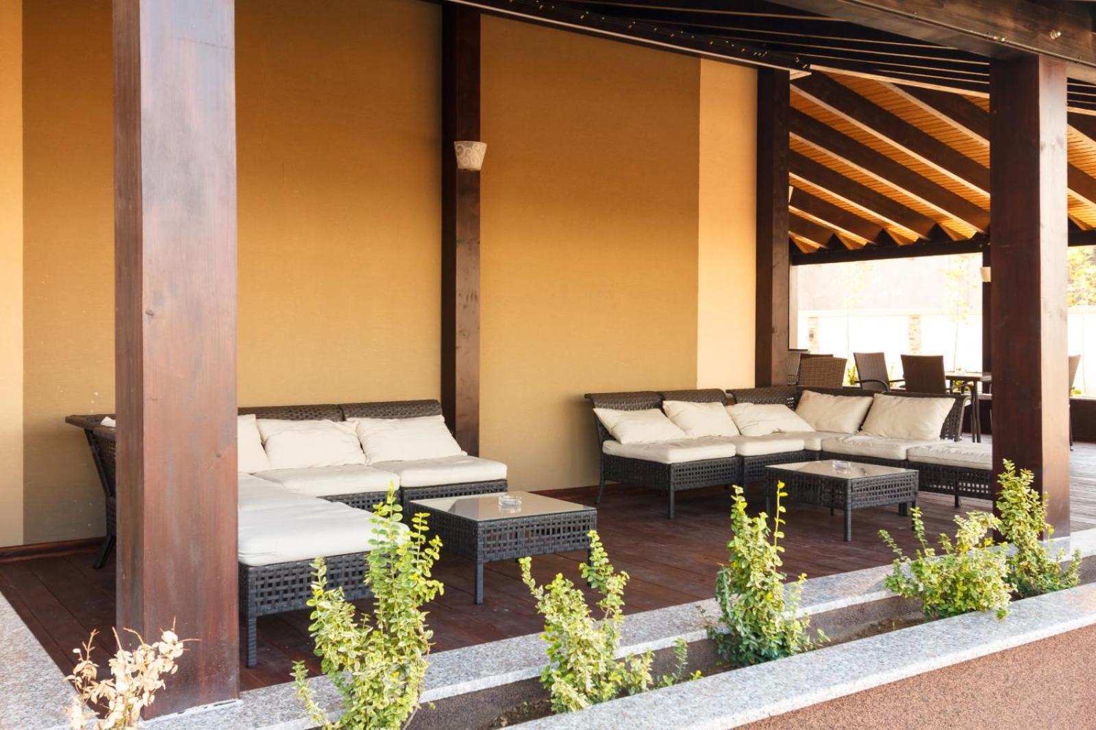 Ymy Hotels ทาร์กู จิอู ภายนอก รูปภาพ