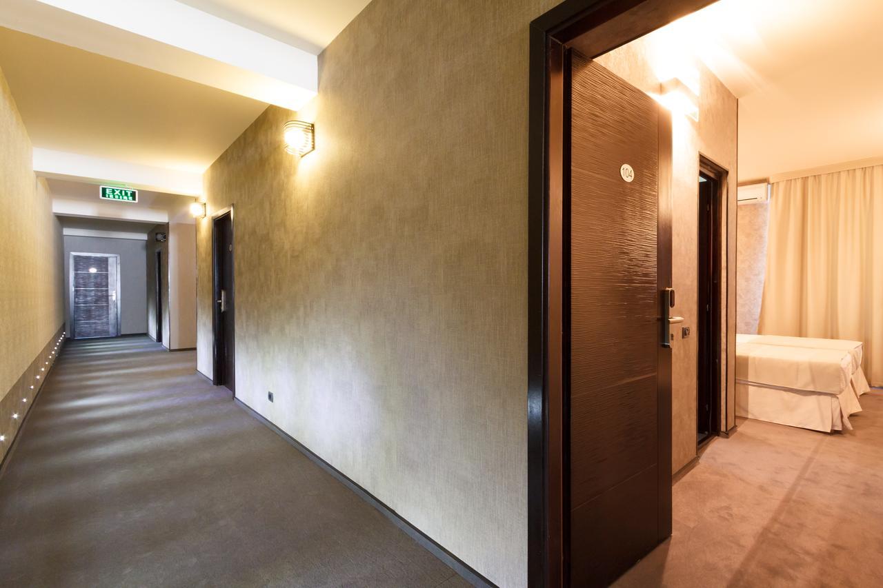 Ymy Hotels ทาร์กู จิอู ภายนอก รูปภาพ